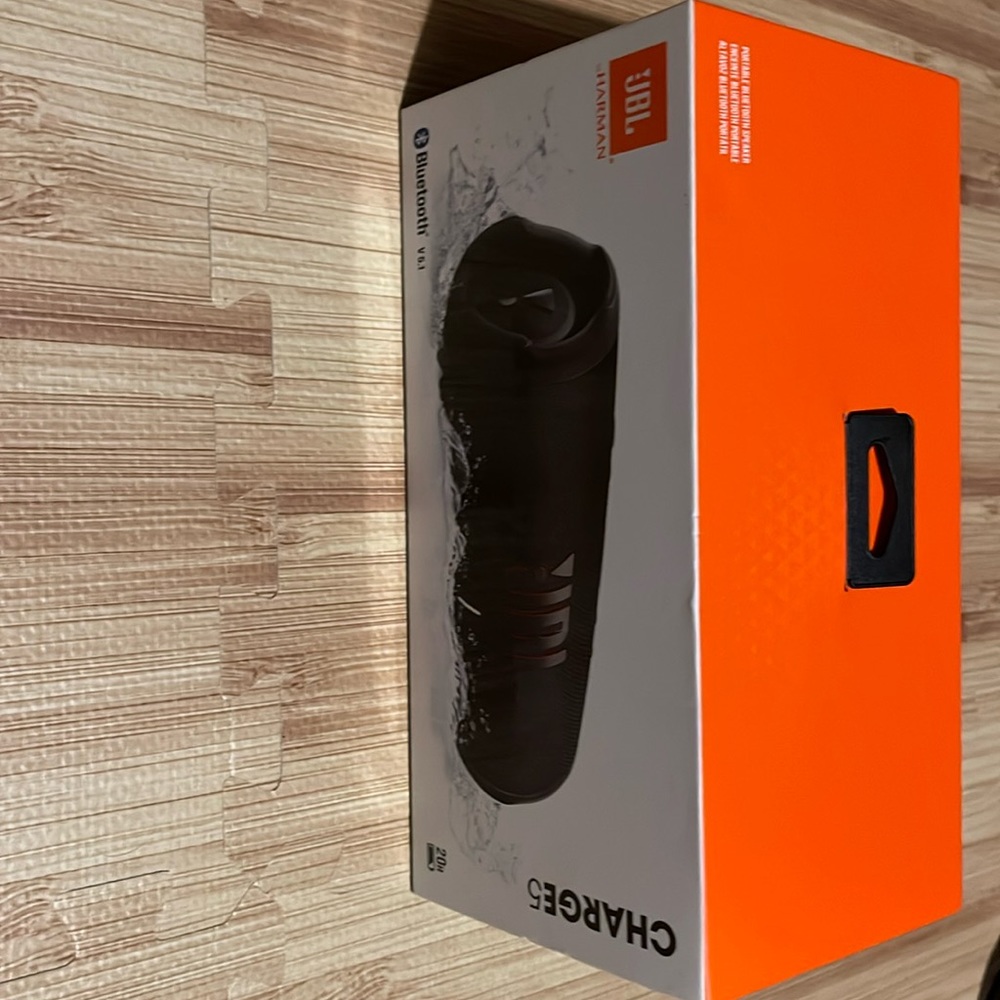 Jbl charge 5 brand new.